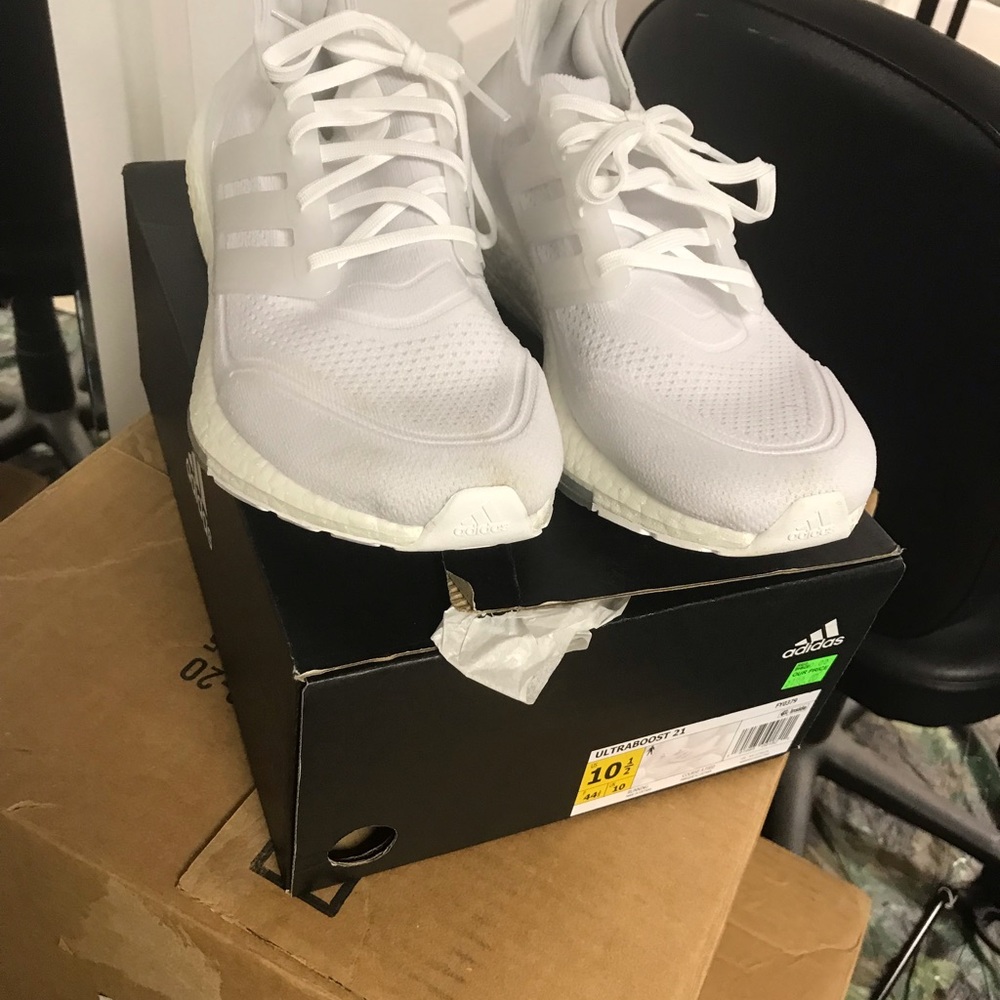 Adidas Ultraboost 21.